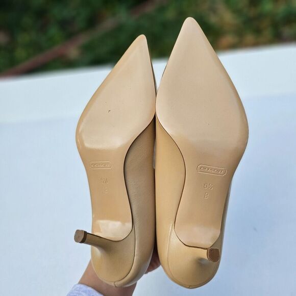 COACH Heel Pumps Dress Shoes, US size 6.5 B. Pristine condition - Picture 6 of 9